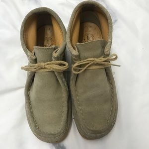 Clark’s Wallabees - size 2 1/2
